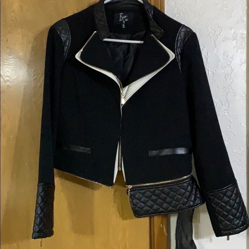 Black jacket - Picture 3 of 8